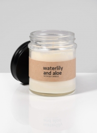 Water Lily & Aloe Scented Candle